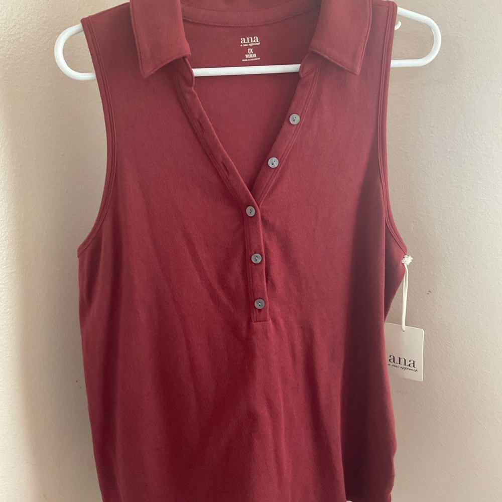 a.n.a Women's Red Sleeveless Top